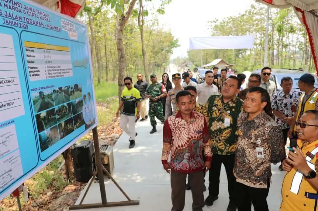 Gubernur Jateng Tinjau Perbaikan Jalan Todanan–Ngawen Blora Senilai Rp15,3 Miliar