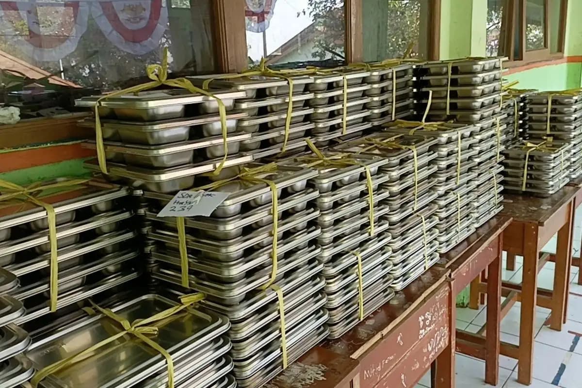 Kepala BGN Tanggapi Sorotan Soal Menu Susu, Burger, dan Spageti dalam Program MBG