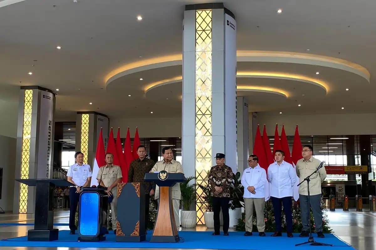 Prabowo Tegaskan Tanggung Jawab atas Whoosh: Jangan Hitung Untung Rugi, Lihat Manfaat untuk Rakyat