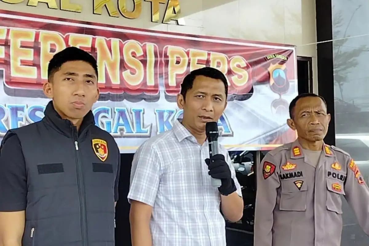 Pria di Tegal Diarak ke Polisi Diduga Tipu Puluhan Warga Modus Kerja di Freeport