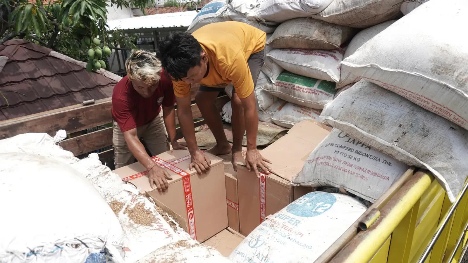 Bea Cukai Tegal Gagalkan Pengiriman 1,2 Juta Batang Rokok Ilegal Bernilai Rp1,8 Miliar