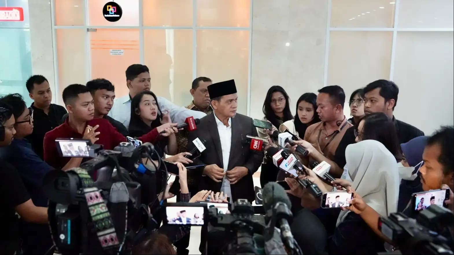 Wamenag Pastikan Peralihan Aset Kemenag ke Kementerian Haji dan Umrah Berjalan Lancar