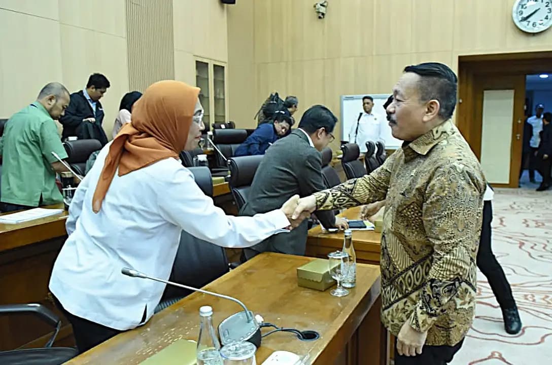 Dorong Legalisasi Penambangan Rakyat, DPR Minta Pemerintah Atasi Maraknya Tambang Ilegal di Bangka Belitung