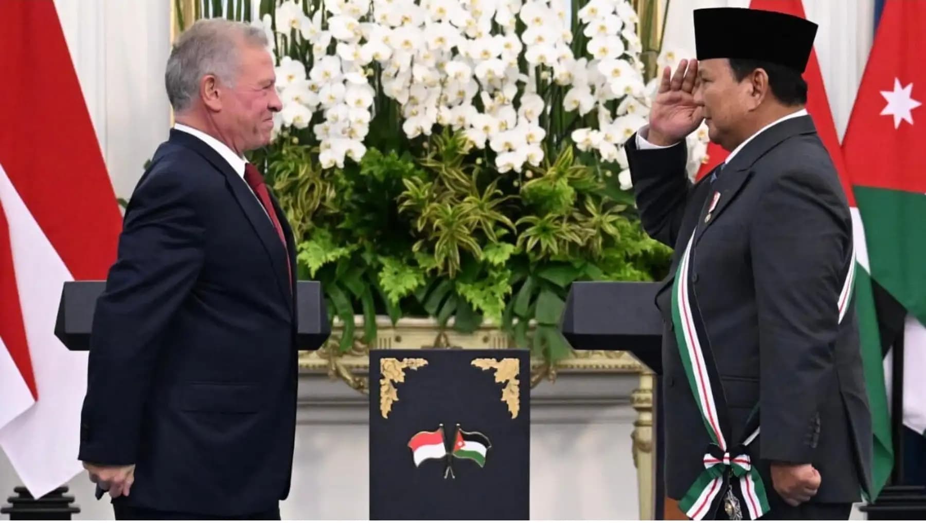 Presiden Prabowo Terima Penghargaan Tertinggi “The Bejewelled Grand Cordon of Al Nahda” dari Raja Abdullah II