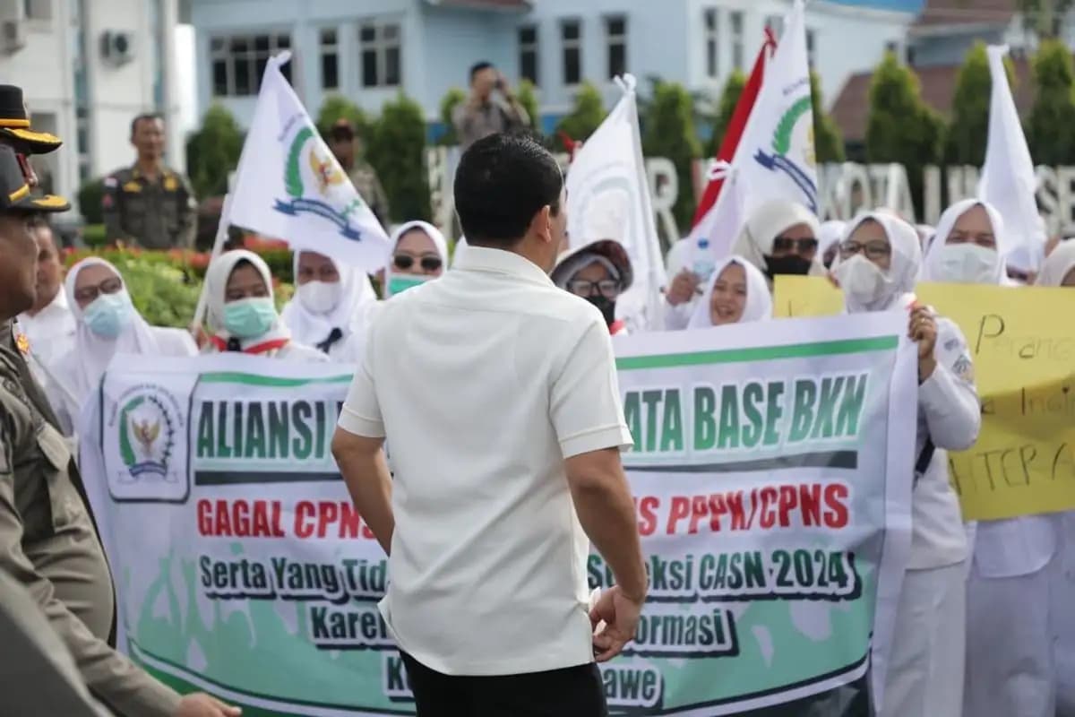 Ratusan Tenaga Honorer Kesehatan Demo di Lhokseumawe Minta Diangkat Jadi PPPK