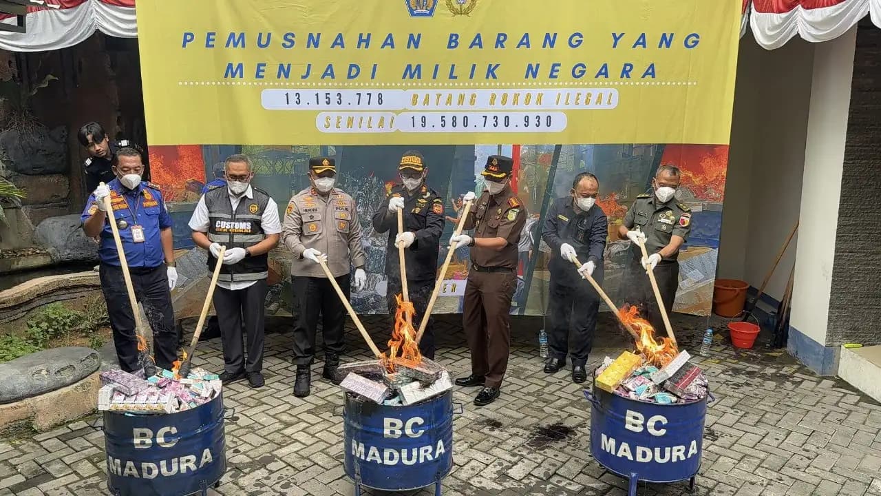 Bea Cukai Madura Musnahkan 13 Juta Batang Rokok Ilegal Senilai Rp19,5 Miliar