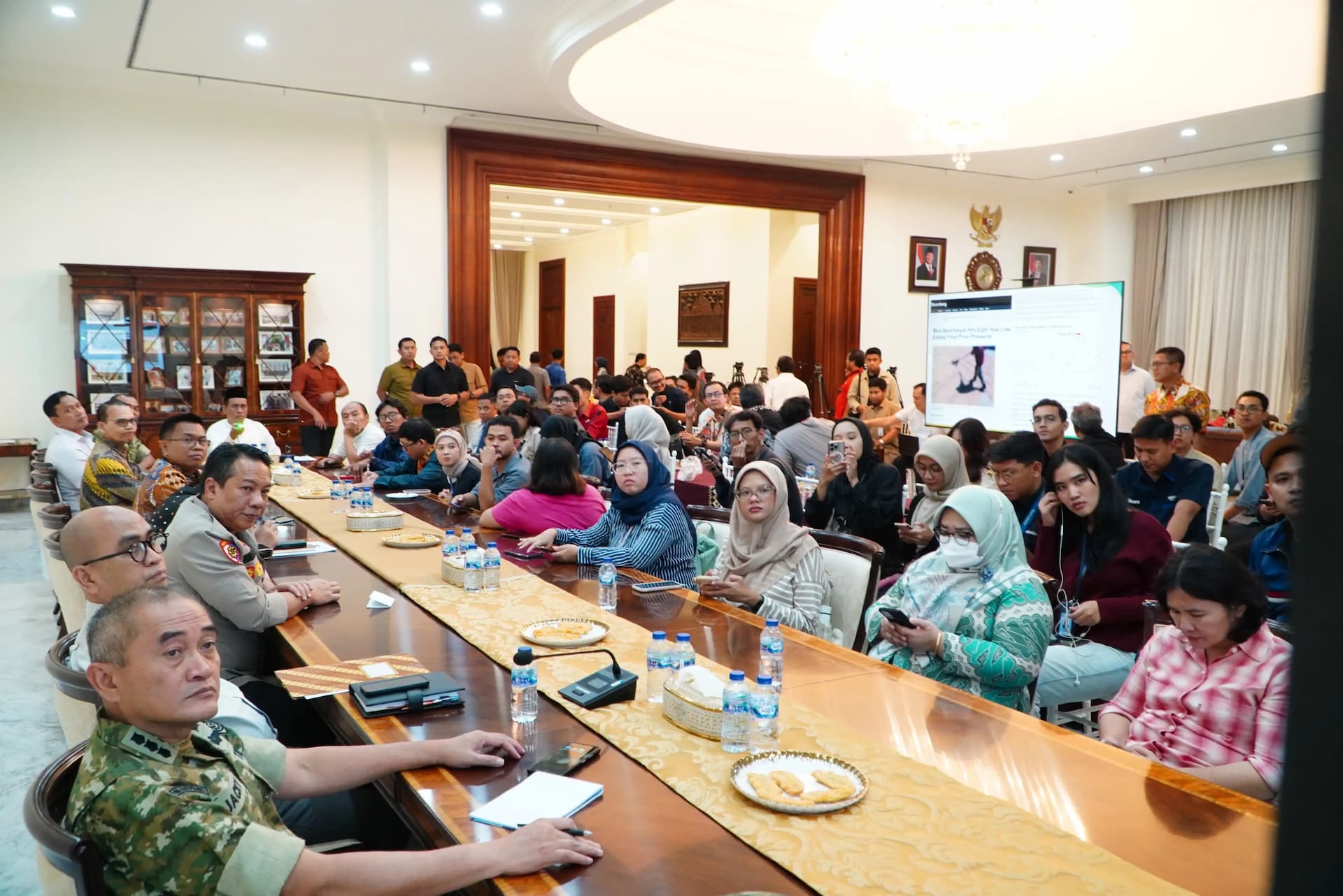 Pemerintah Segel 250 Ton Beras Ilegal di Sabang, Amran: Ini Mengganggu Kehormatan Bangsa