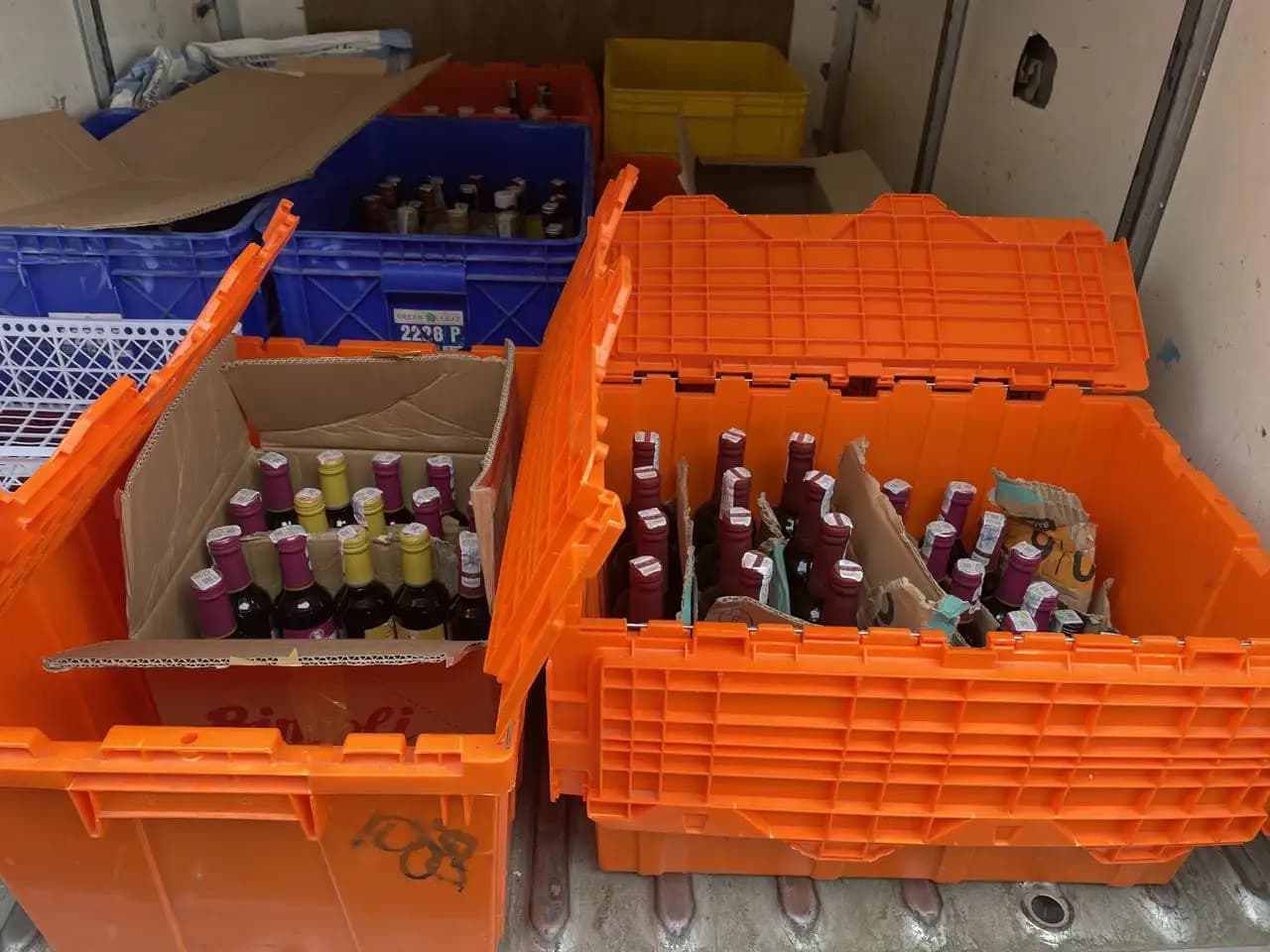 Bea Cukai Labuan Bajo Tindak 287 Botol MMEA Ilegal di Minimarket Tanpa Izin NPPBKC