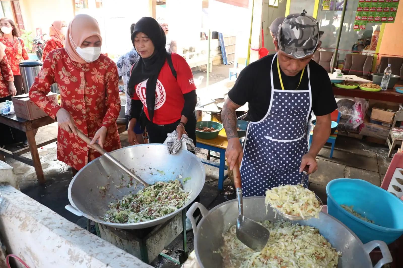 Dapur Program Makan Bergizi Gratis di Aceh, Sumbar, dan Sumut Beralih Fungsi Jadi Dapur Umum untuk Korban Bencana