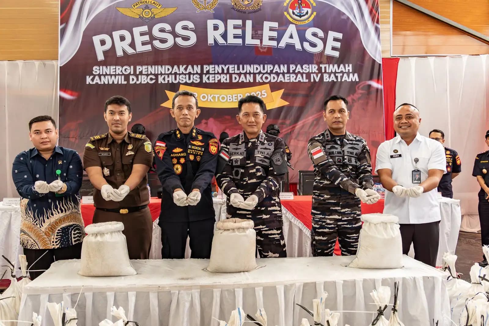 Penyelundupan 25,9 Ton Pasir Timah di Perairan Kepri Digagalkan