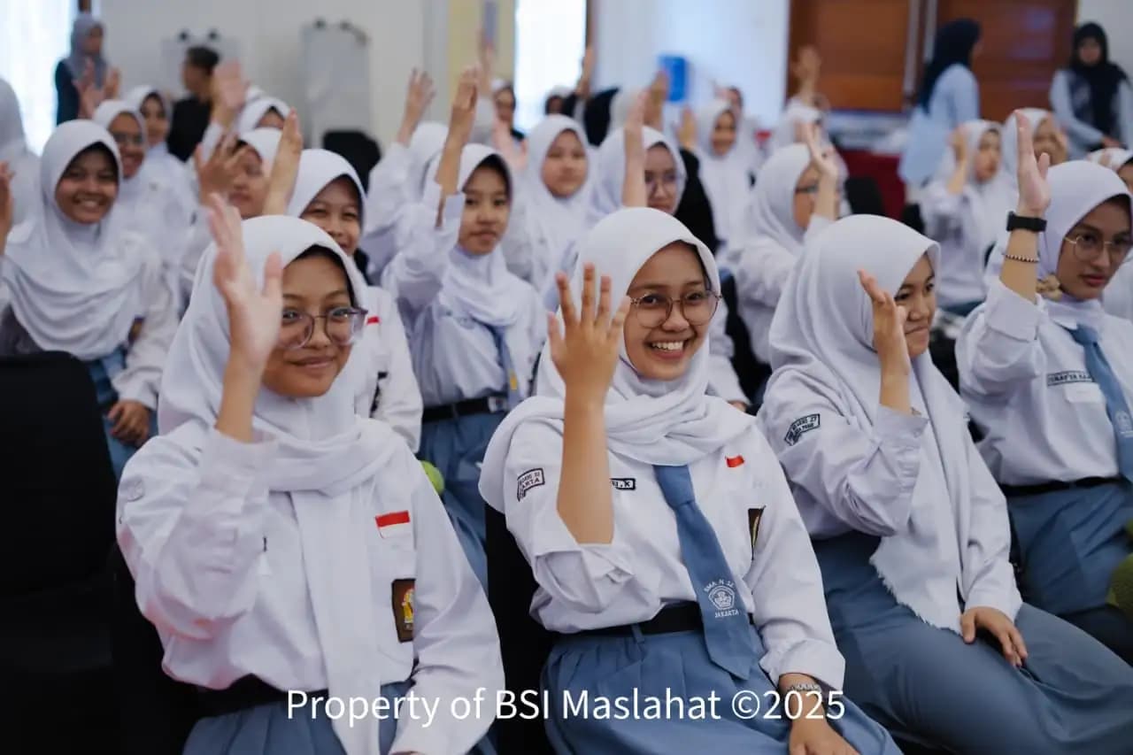 BSI   Maslahat   Dukung   Pendidikan   Berkelanjutan   dengan   BSI Scholarship