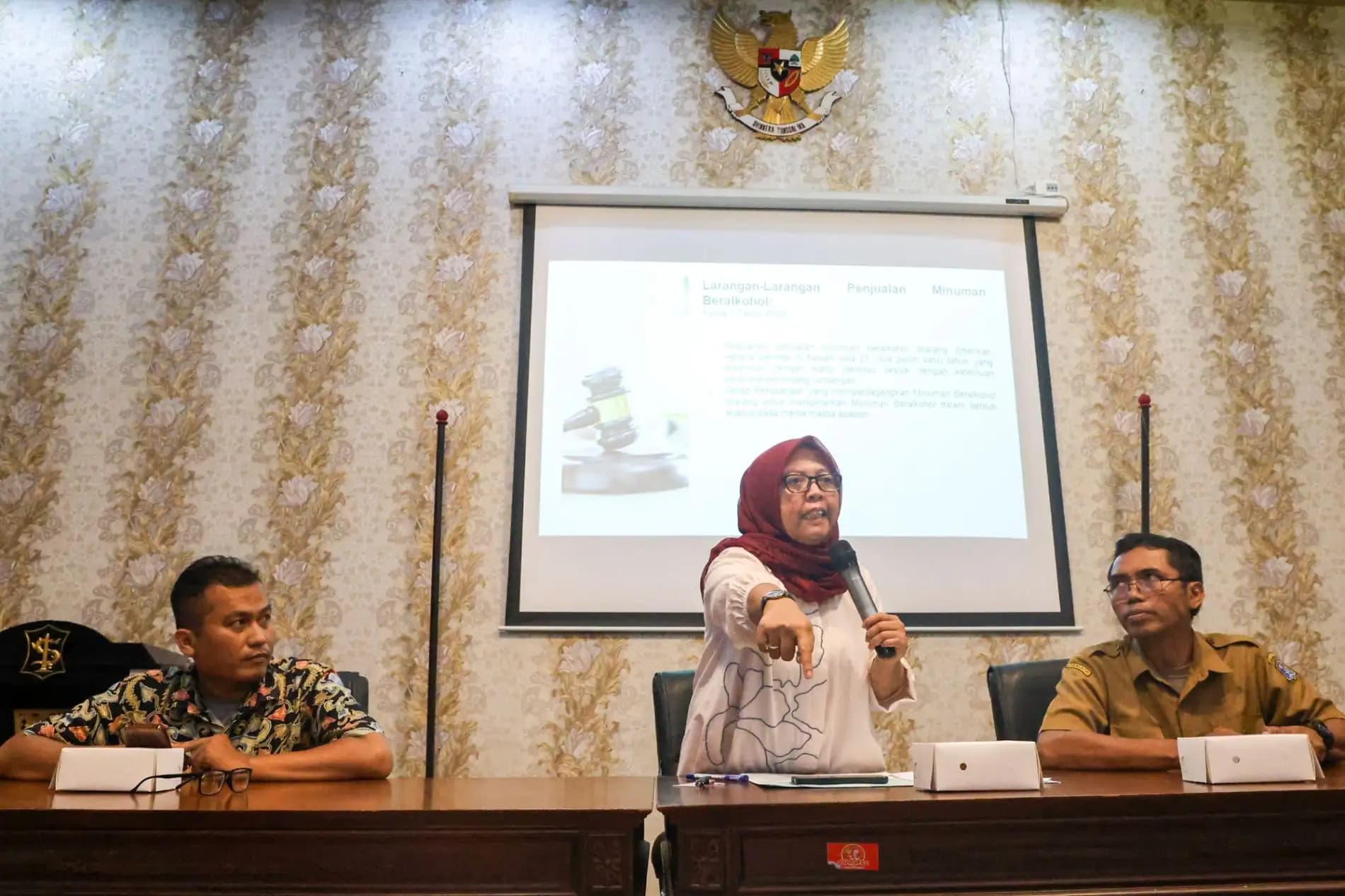 Pemkot Surabaya Tegaskan Larangan Promosi Minuman Beralkohol di Media Sosial