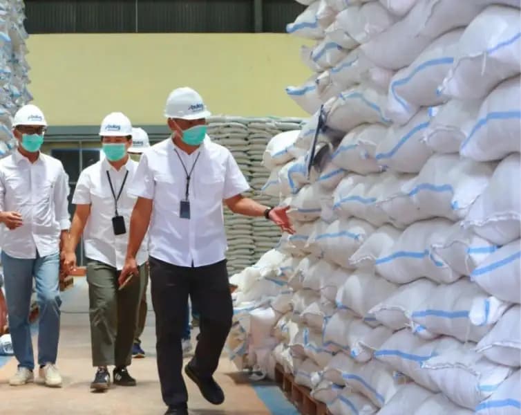 Bulog Jatim Pastikan Stok Beras Aman Hadapi Nataru 2025/2026 dan Lebaran