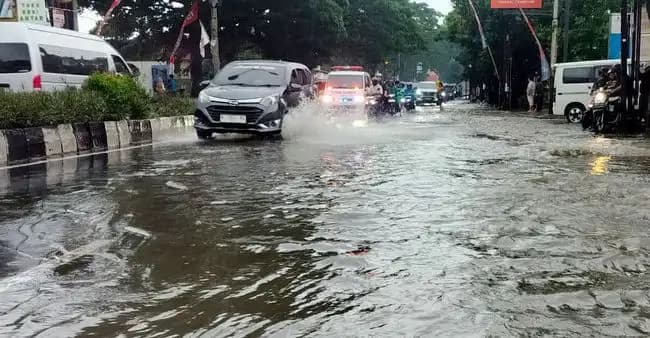 Wali Kota Malang Ungkap Dua Penyebab Banjir di Jalan Sidomulyo Blimbing