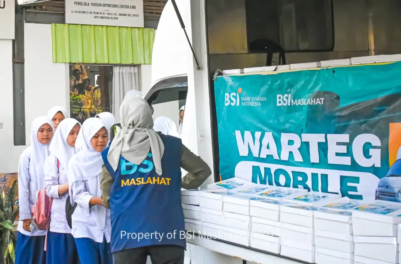 BSI Maslahat bersama PT Produksi Anak Bangsa Tebarkan Kebahagiaan lewat Warteg Mobile