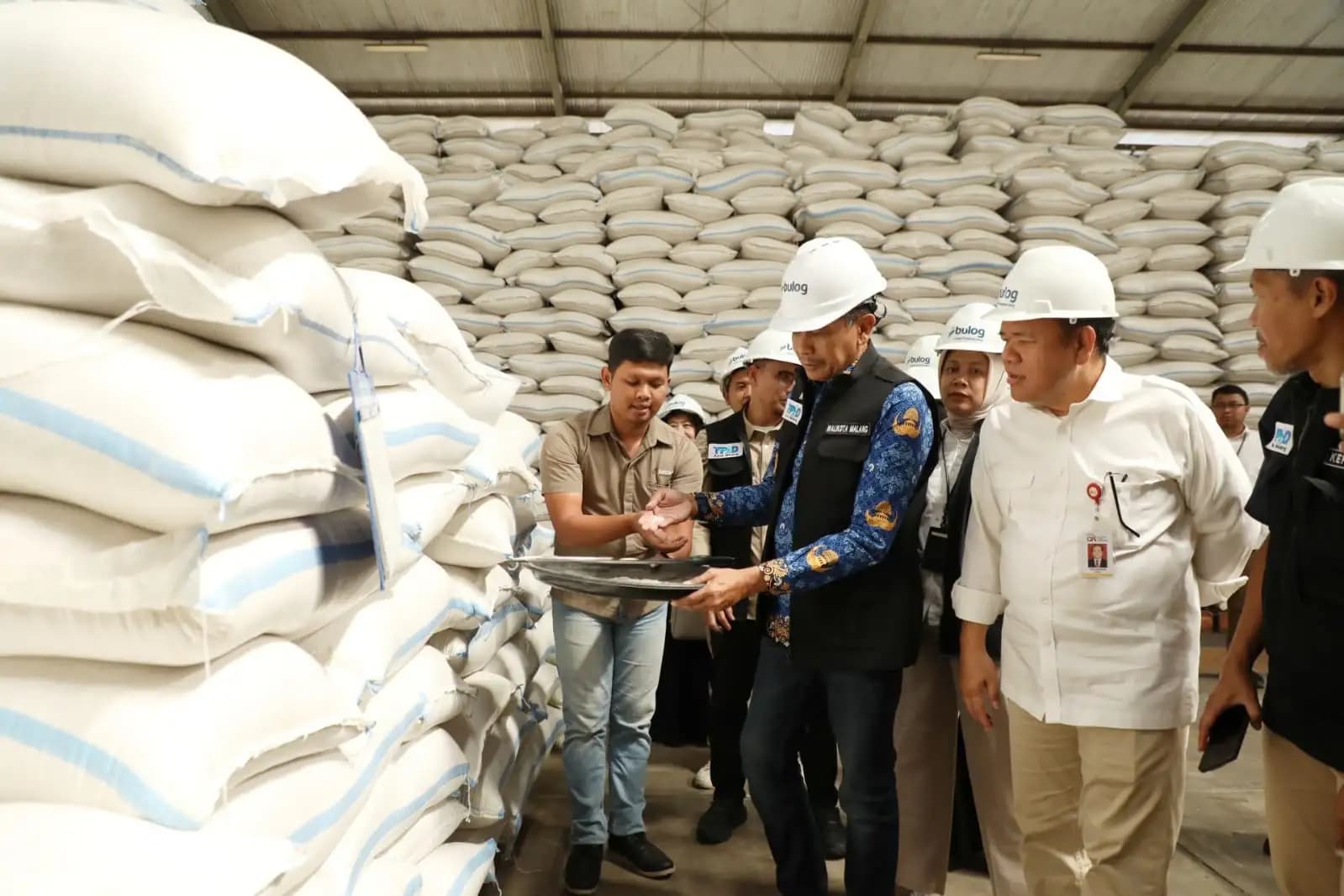 Jelang Nataru, Walikota Wahyu Pastikan Stok Bahan Pokok dan Kebutuhan Masyarakat Aman
